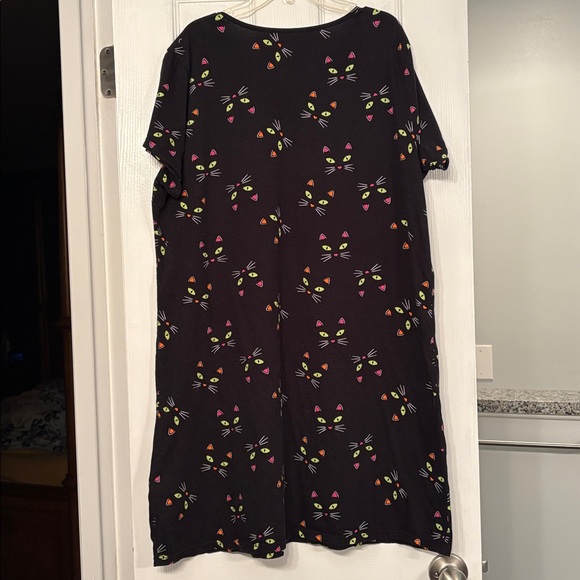 Cat lover’s nightgown 🐈 - Picture 3 of 3